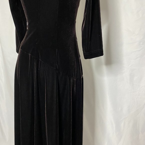 Tadashi Shoji Brown Velvet Midi Dress - Picture 8 of 11